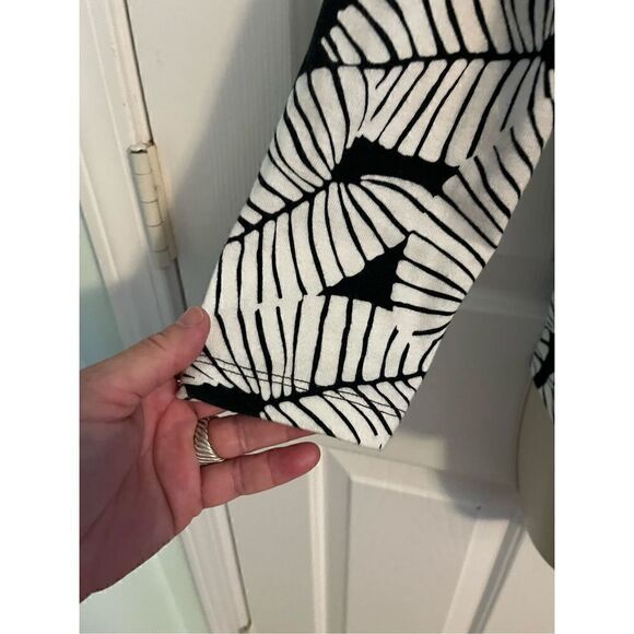 Raefella Black and White Palm Cardigan. Size Medium - Picture 4 of 6
